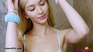 Picture-perfect blonde took a shower before casting