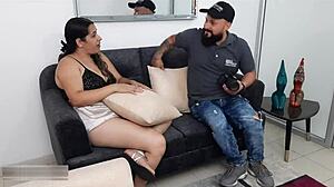 le tomo fotos sexys a mi hermanastra me caliento tanto que termine follandola y haciendola mi perra