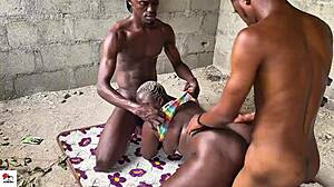 overstretched dark skinned pussy threesome