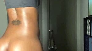 Fat Booty College Twerking With Oiled Ass