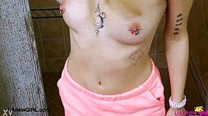 Picture-perfect blonde took a shower before casting
