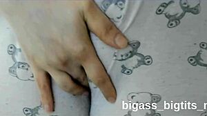 Rubb ng pussy w th pajamas