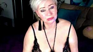 aimee hot milf close up self fisting session