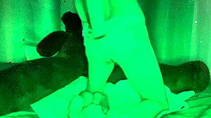 Rossmex se masturba con vibrador en pijamada