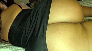 Beautiful stepmom ass massaged by neighbor while dad away