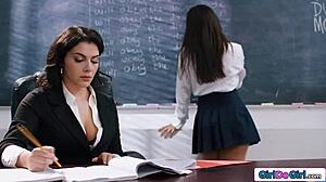 this is what you want right a spanking n a taste of my pussy