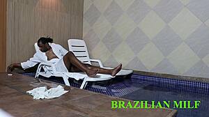Loira peituda traindo o marido corno com um negro do pau bem grande video completo no red sheer