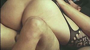 estas dos chicas emo consiguen un chico para follar luego de la fiesta