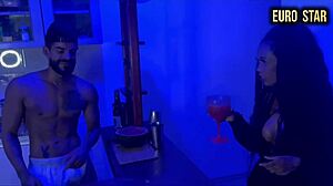 Novinha 18y deu bem gostoso pro bar man