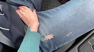 Risky BLOWJOB and fuck in the CAR