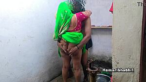 Desi Village Stepmom In Saree Hard Fucked Full Video Hindi Audio