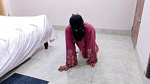 Hot Desi Stepmom Gets Fucked In Bedroom