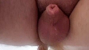 franciscomorenovip tendo um orgasmo al castigarme analmente 😩🍑